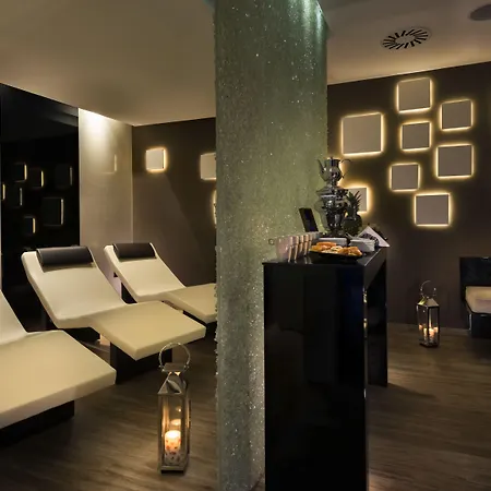 فندق Ambasciatori 4*