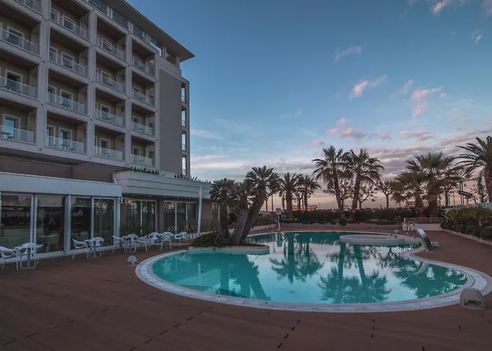 Ambasciatori 4* ריצ'יונה