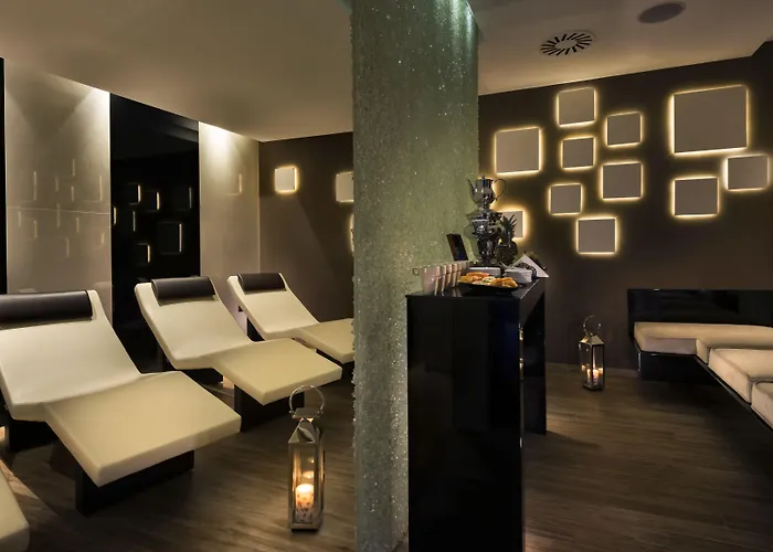 מלון Ambasciatori 4*