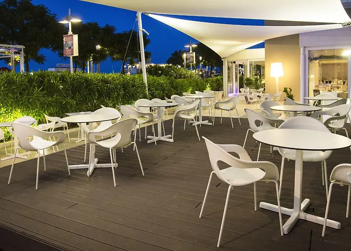 Ambasciatori מלון 4*